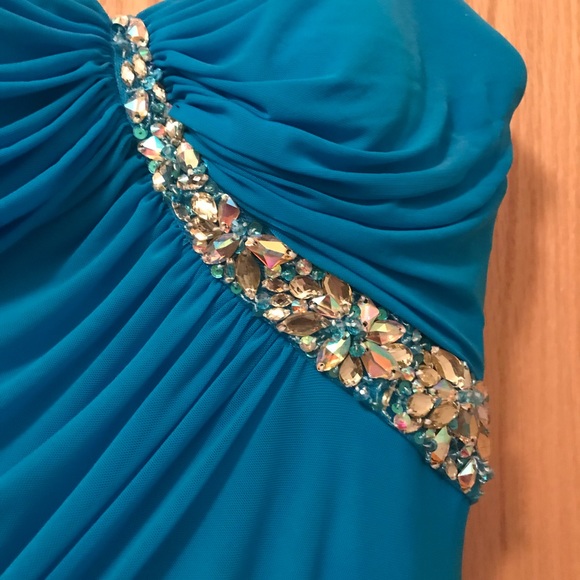 Prom dress - Picture 7 of 8